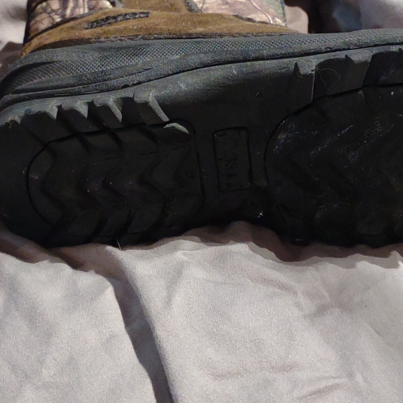 Boots - Picture 4 of 4